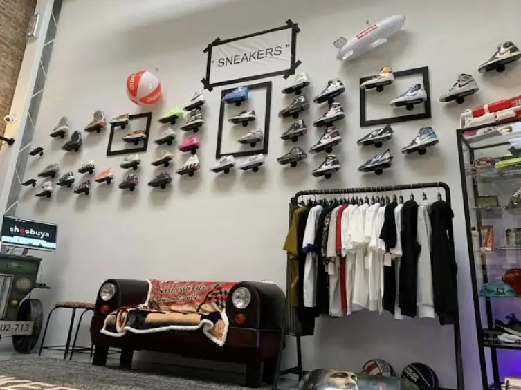 Shoebuya: Where Authenticity Meets Streetwear Culture in Brescia